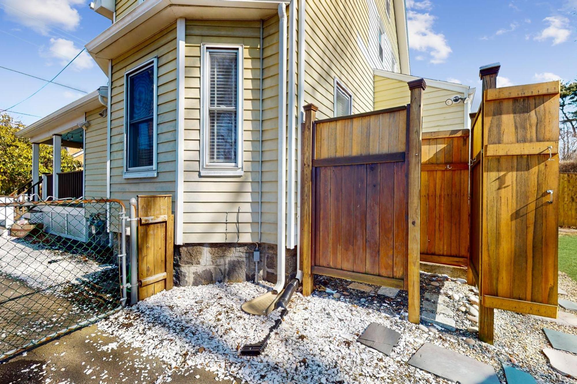 Gloucester Coastal Gem Exterior photo